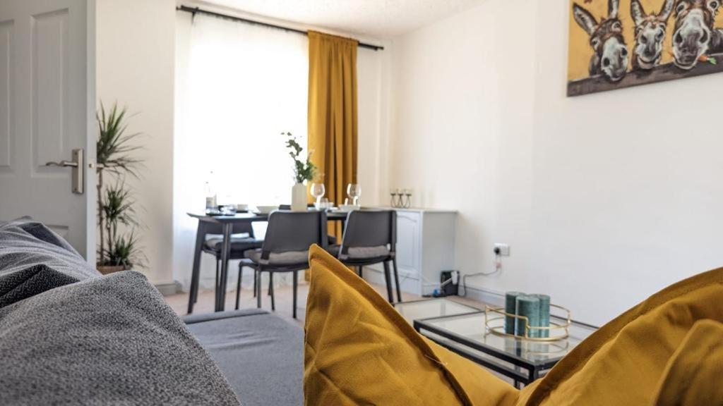 Spacious Home Near Newcastle City Centre Hebburn ภายนอก รูปภาพ